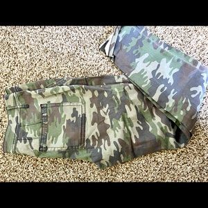 Army print pants
